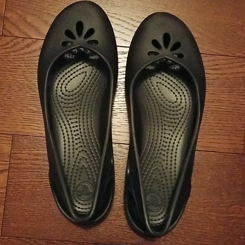Crocs sling back shoes
